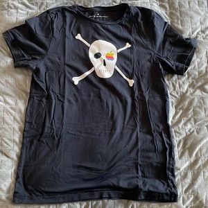 Apple “Pirate” shirt. Exclusive!